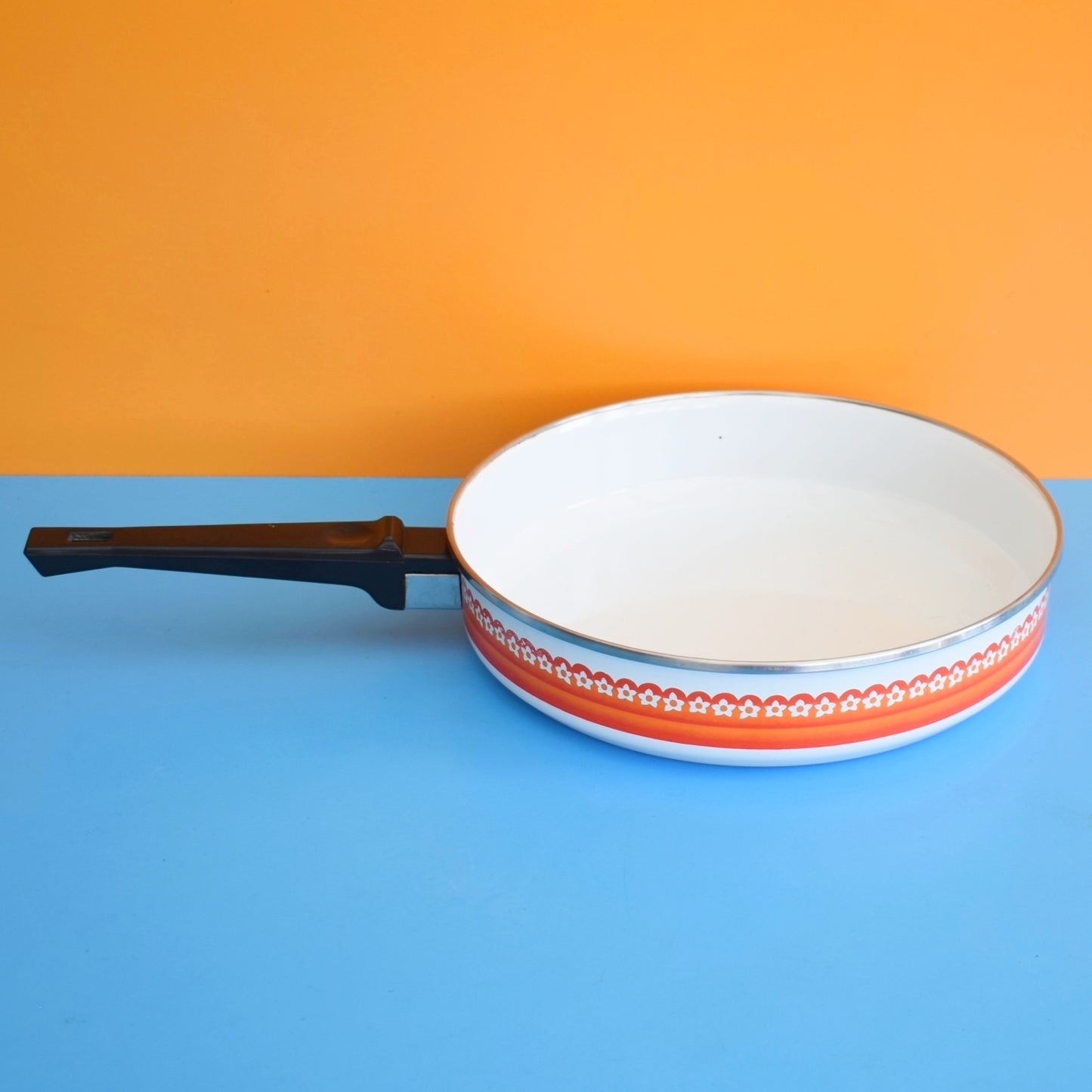 Vintage 1960s Taunton Vale Frying Pan / Low Saucepan - Orange