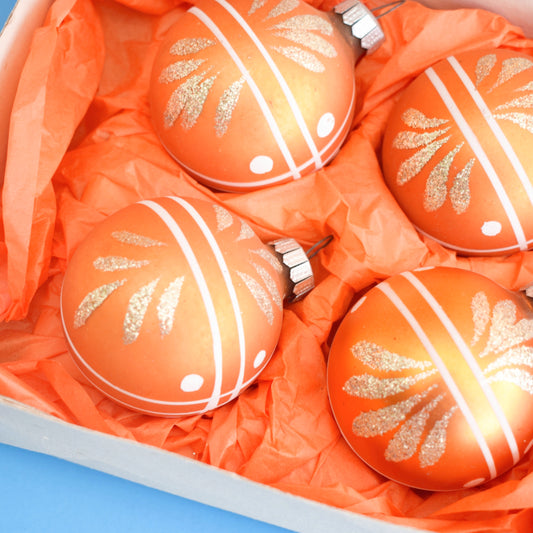 Vintage 1970s Glass Christmas Medium Baubles- Winfield