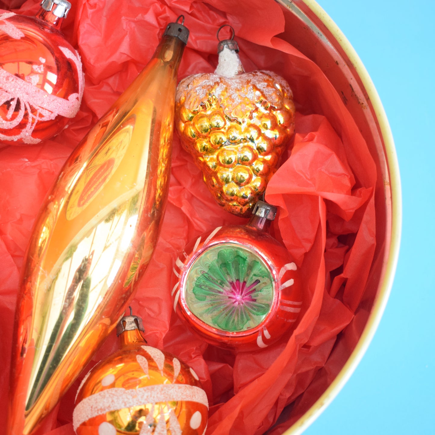 Vintage 1960s Glass Baubles - Sweetie Tin - Red & Gold