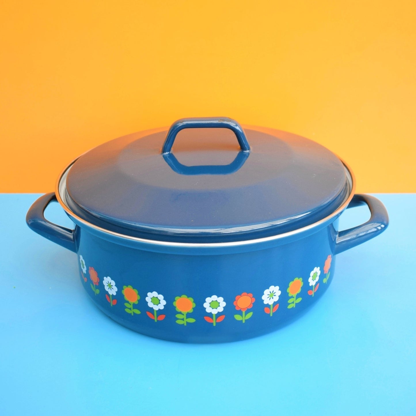 Vintage 1960s Enamel Casserole - Teal Flower Power
