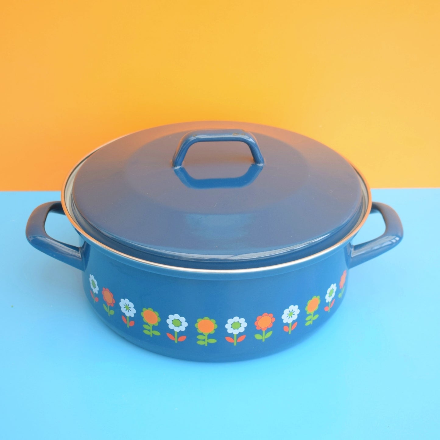 Vintage 1960s Enamel Casserole - Teal Flower Power