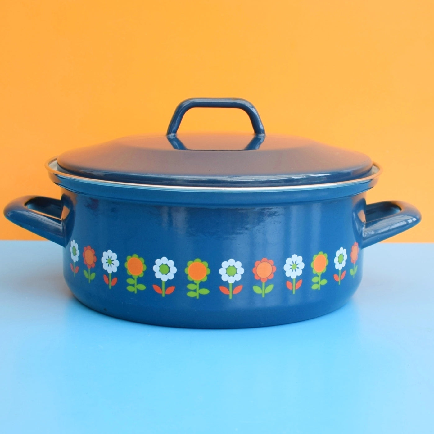 Vintage 1960s Enamel Casserole - Teal Flower Power
