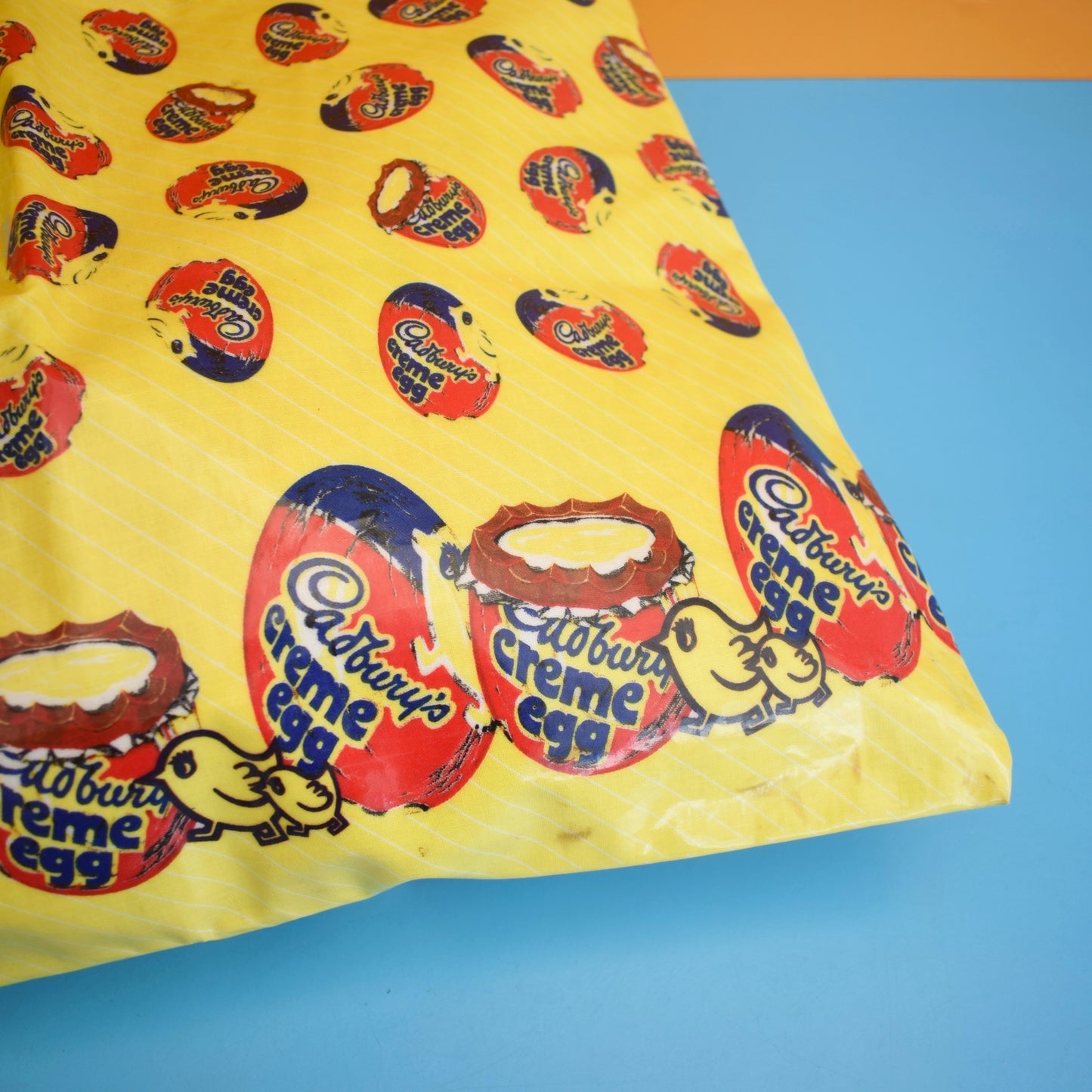 Vintage 1980s PVC Shopper Bag - Cadburys Creme Egg Advertising . by Pineapple Retro