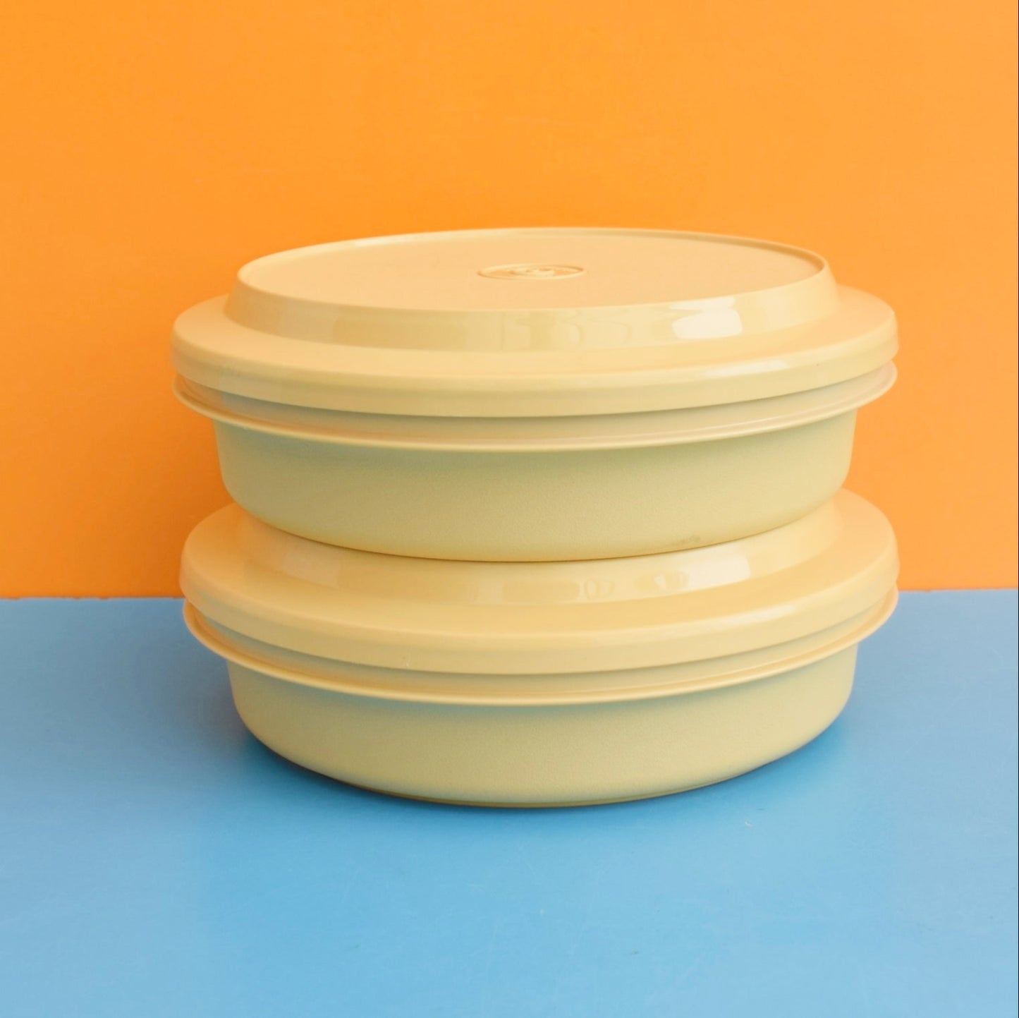 Vintage 1970s Tupperware Bowls/ Plates