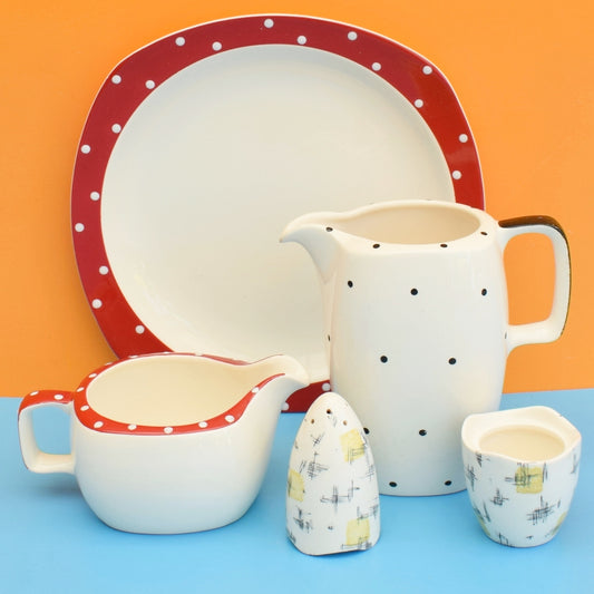 Vintage 1950s Midwinter Savanna/ Domino - Red, Monochrome