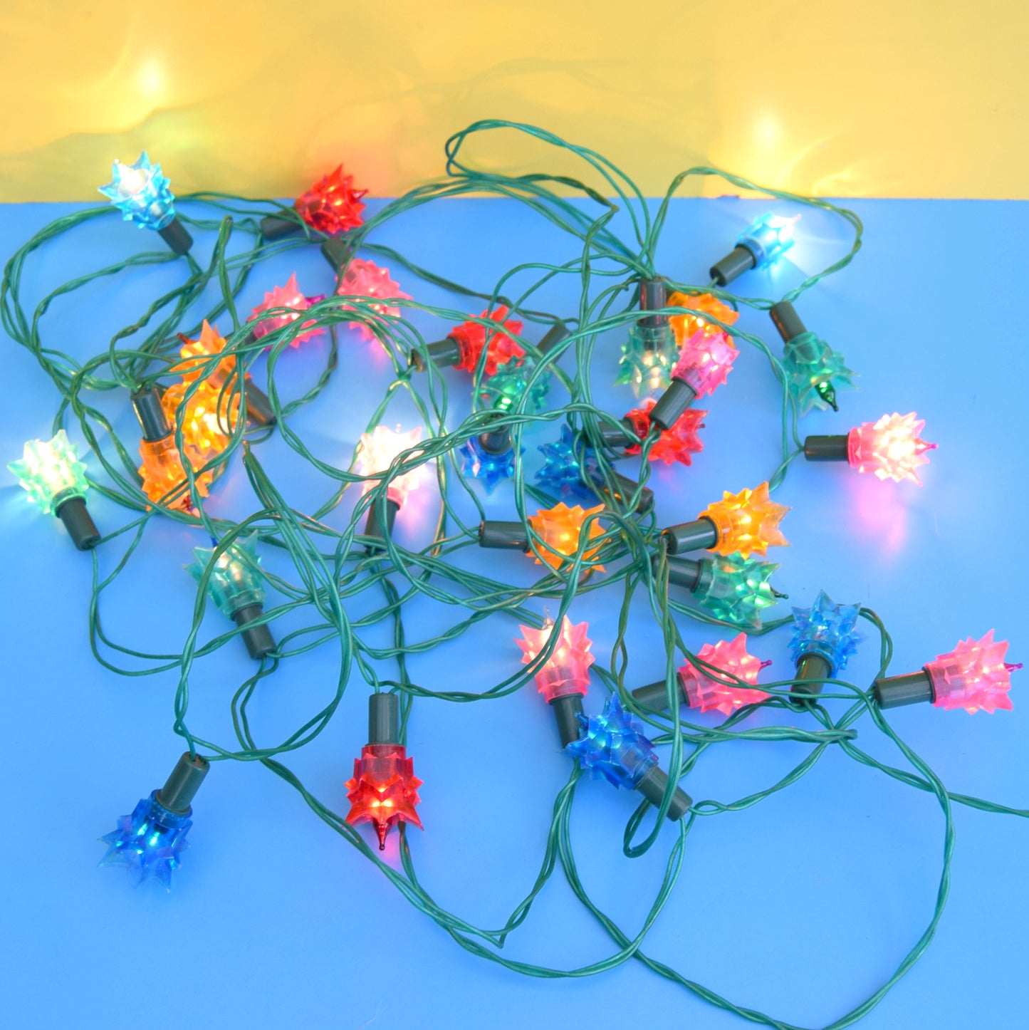 Vintage 1970s Christmas String Lights - Spikes