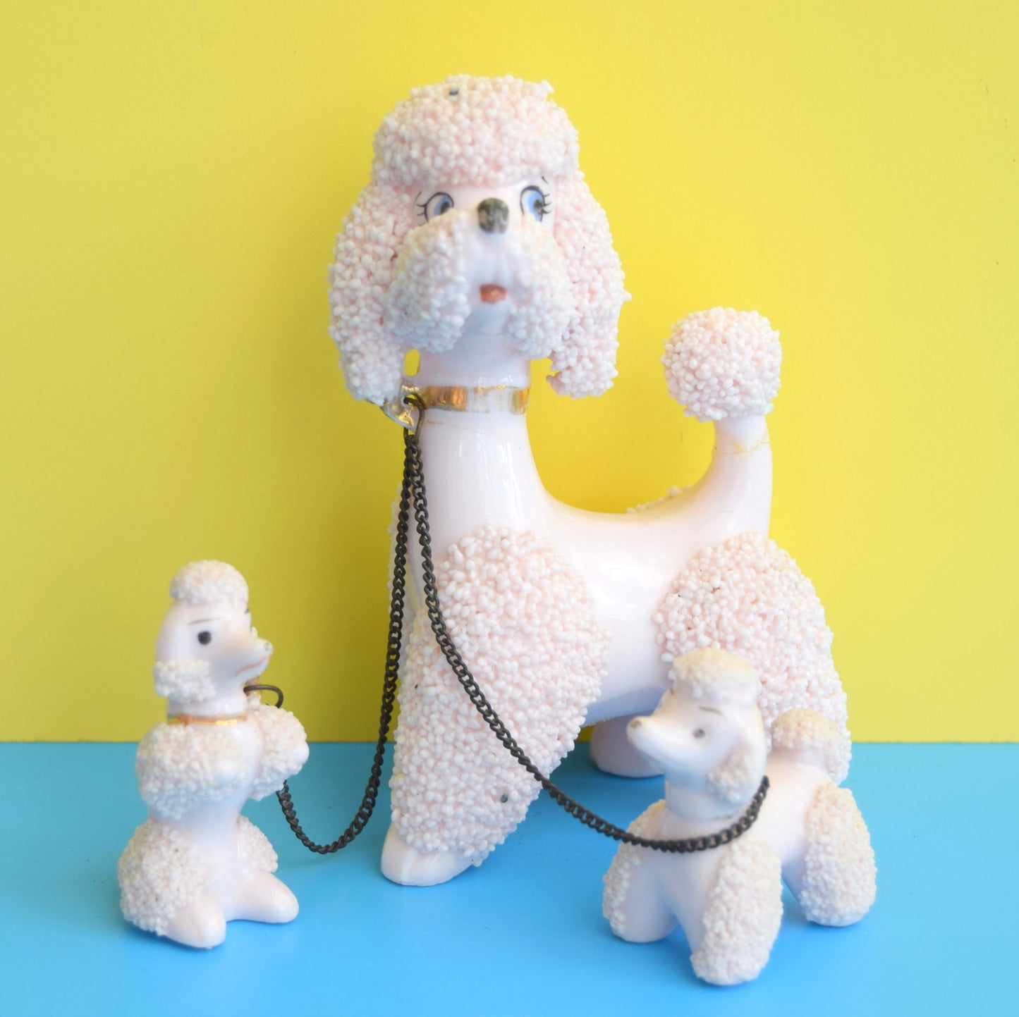Vintage 1950s Ceramic Poodle Family With Chain - Pink