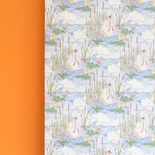 Vintage 1970s Wallpaper- Kitsch Swan Repeat - Full Roll