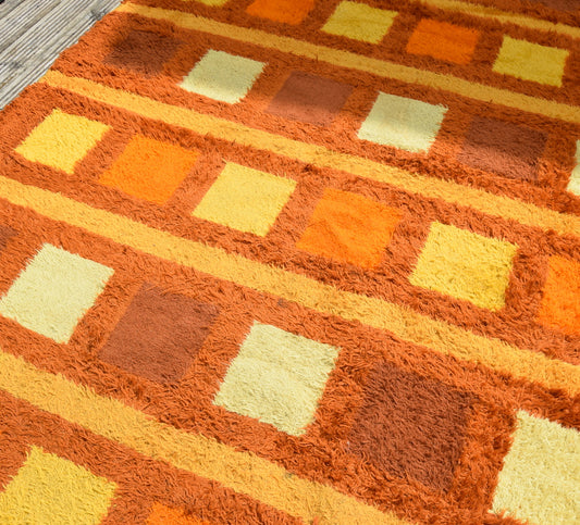 Vintage 1970s Shag Pile Rug - Orange Shades - Large