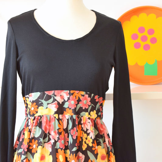 Vintage 1970s Maxi Dress - Flower Power - Size 14