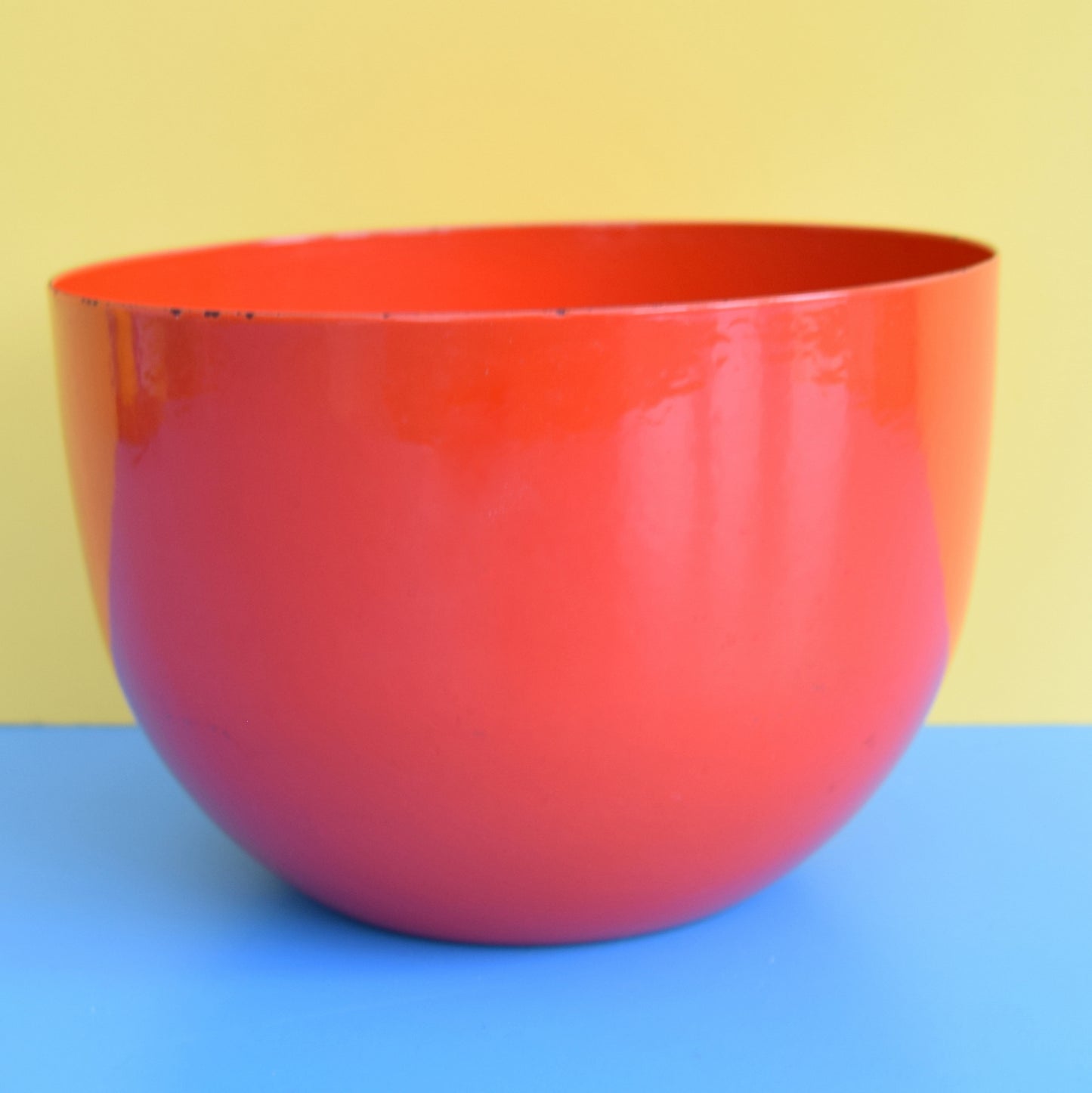 Vintage 1960s Enamel Large Bowl - Finel Arabia - Tomato Red / Orange