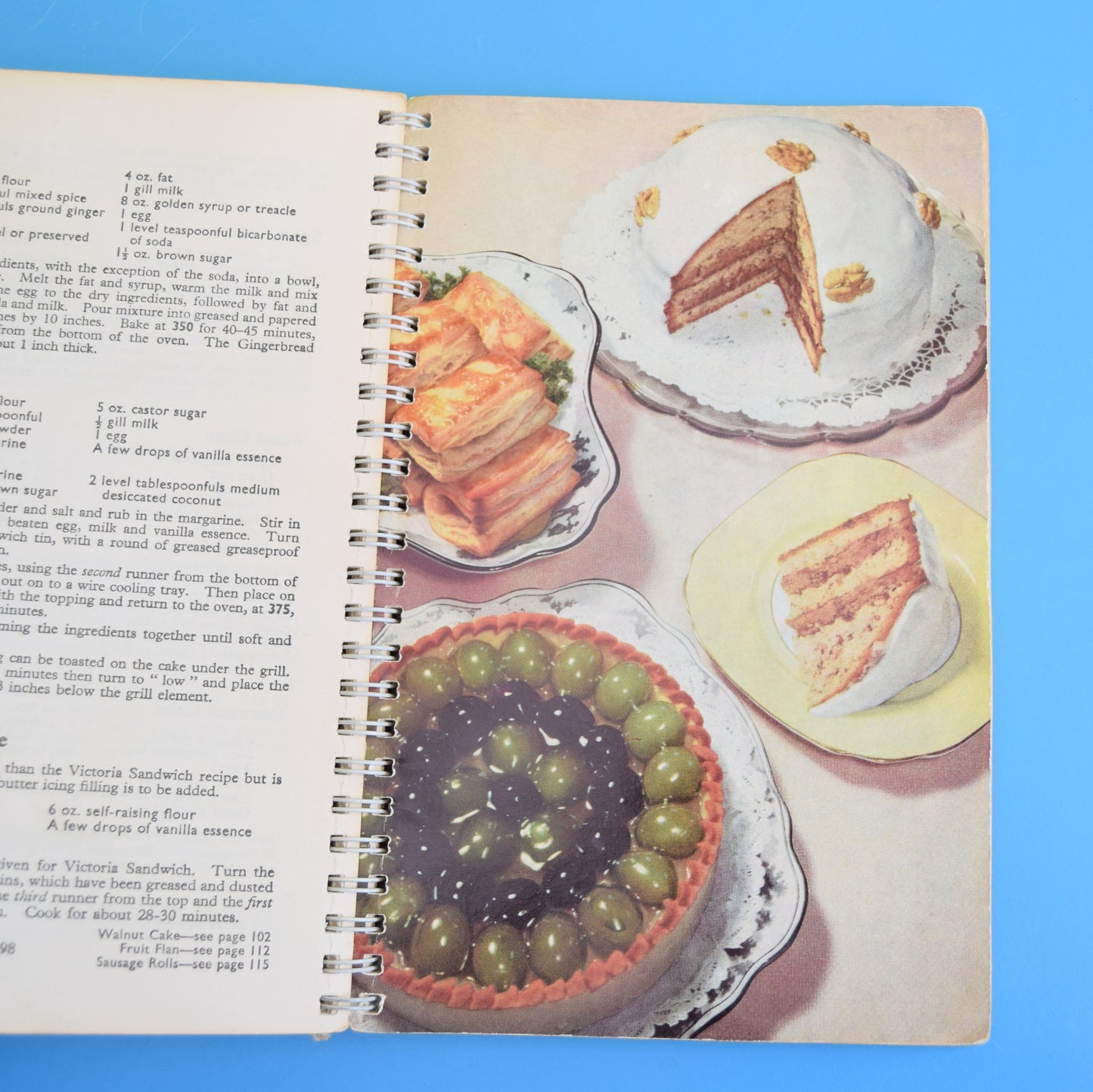 Vintage 1960s Cookery Books - GEC / Floury Fingers / Le Creuset