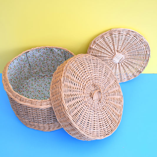 Vintage 1960s Wicker Basket Sewing / Hobby Box