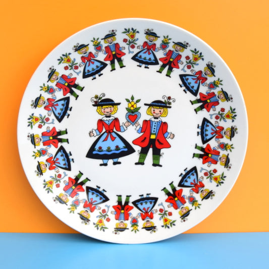 Vintage 1960s Folk Art Couple Plate - Hearts