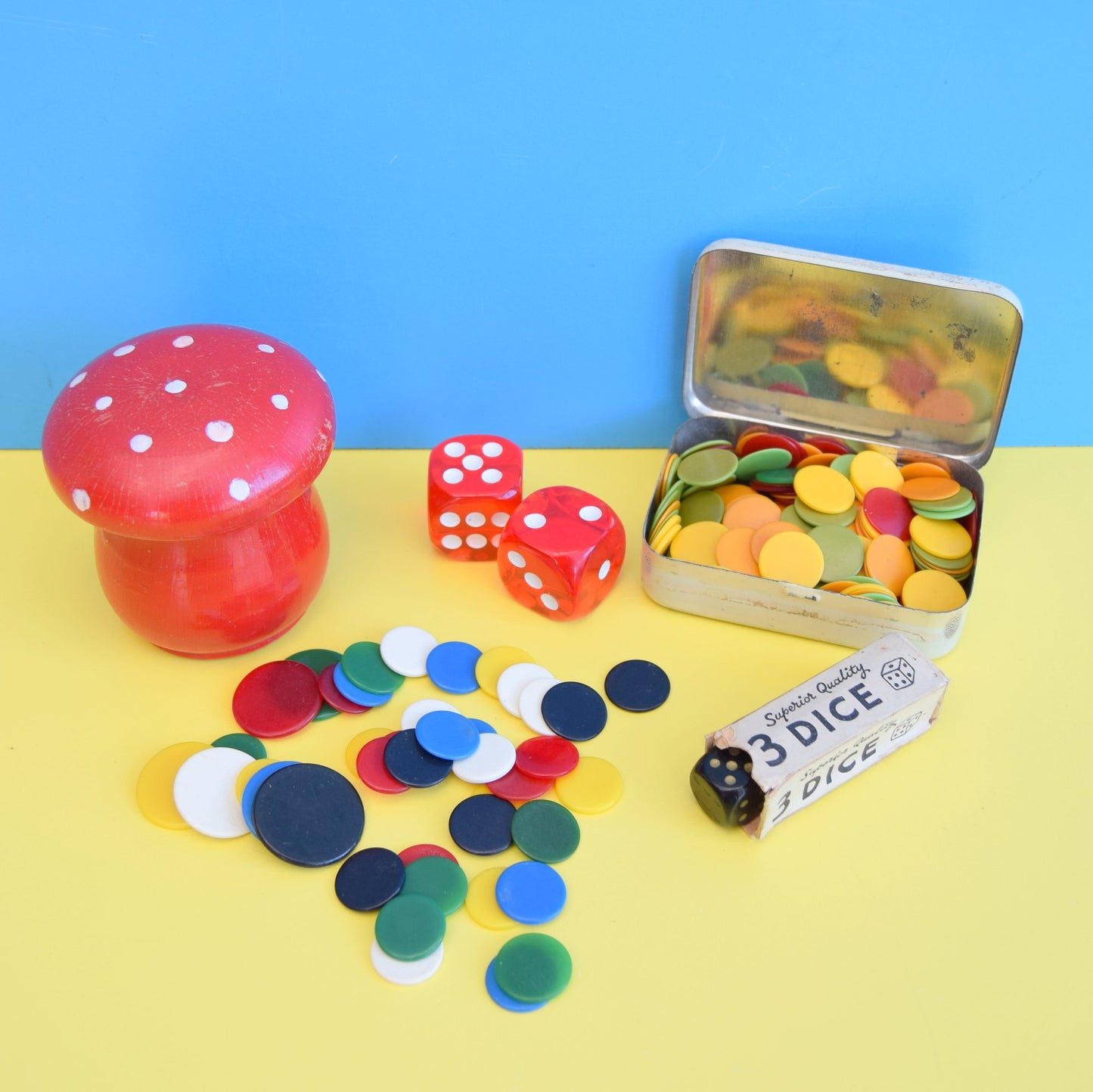 Vintage 1950s Wooden Toadstool Store & Games Bits - Dice / Counters