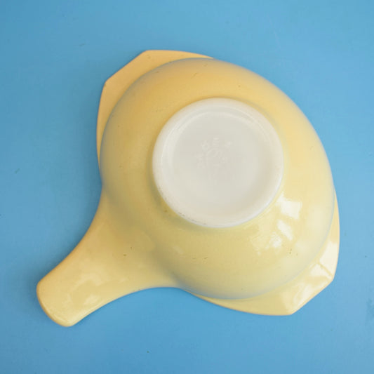 Vintage 1960s Pyrex Sauce / Gravy Boat - Lemon