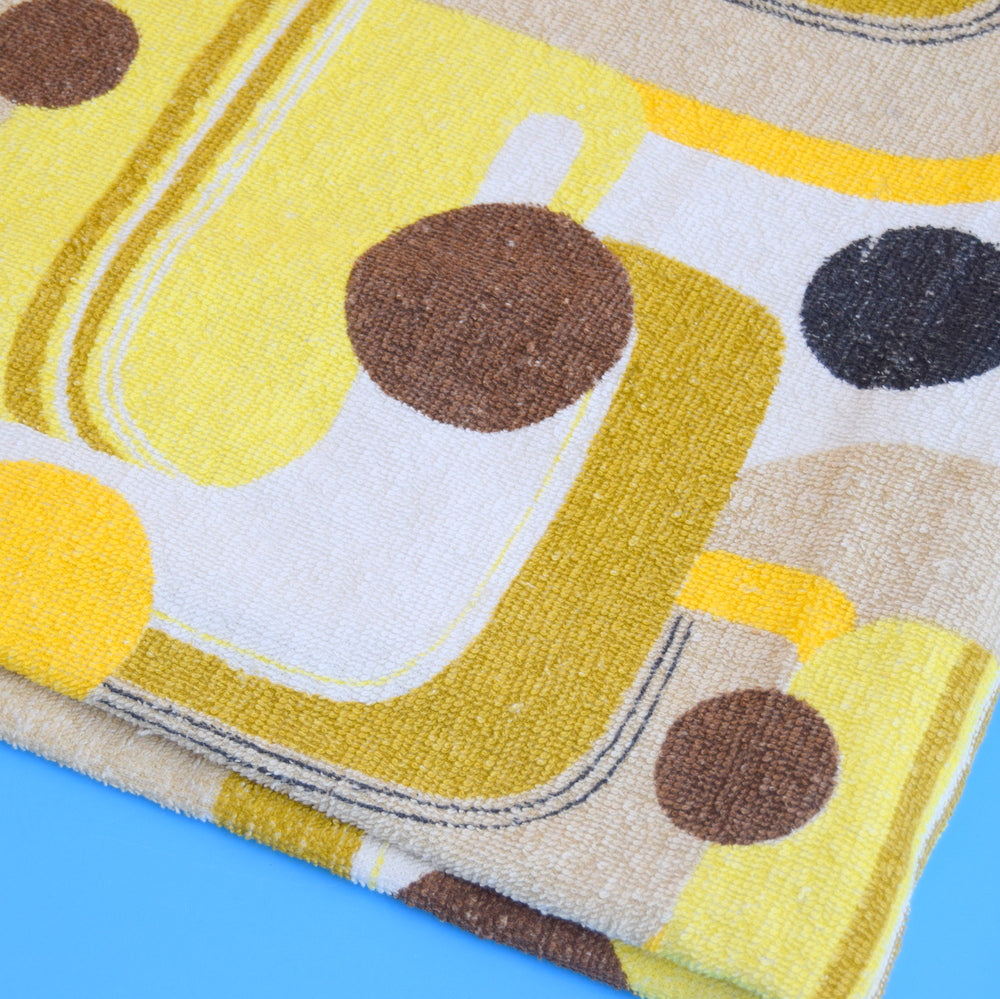 Vintage 1960s Bath Towel / Towelling Fabric - Geometric Mustard