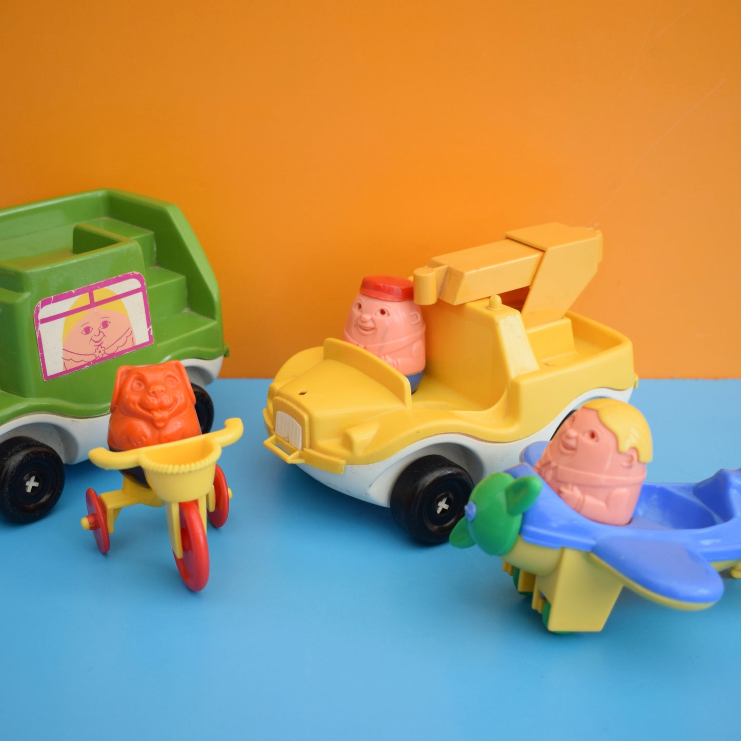 Vintage 1970s kitsch Plastic Weeble Toys / Figures