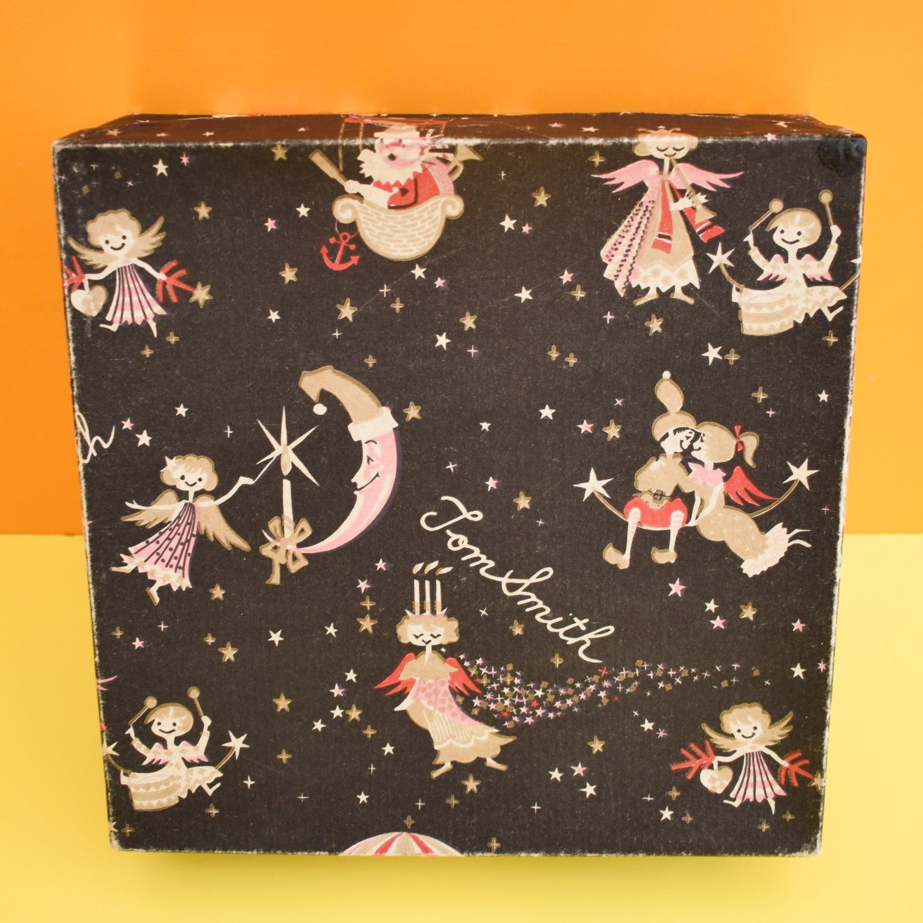 Vintage 1950s Gift Box- Christmas Crackers by Pineapple Retro
