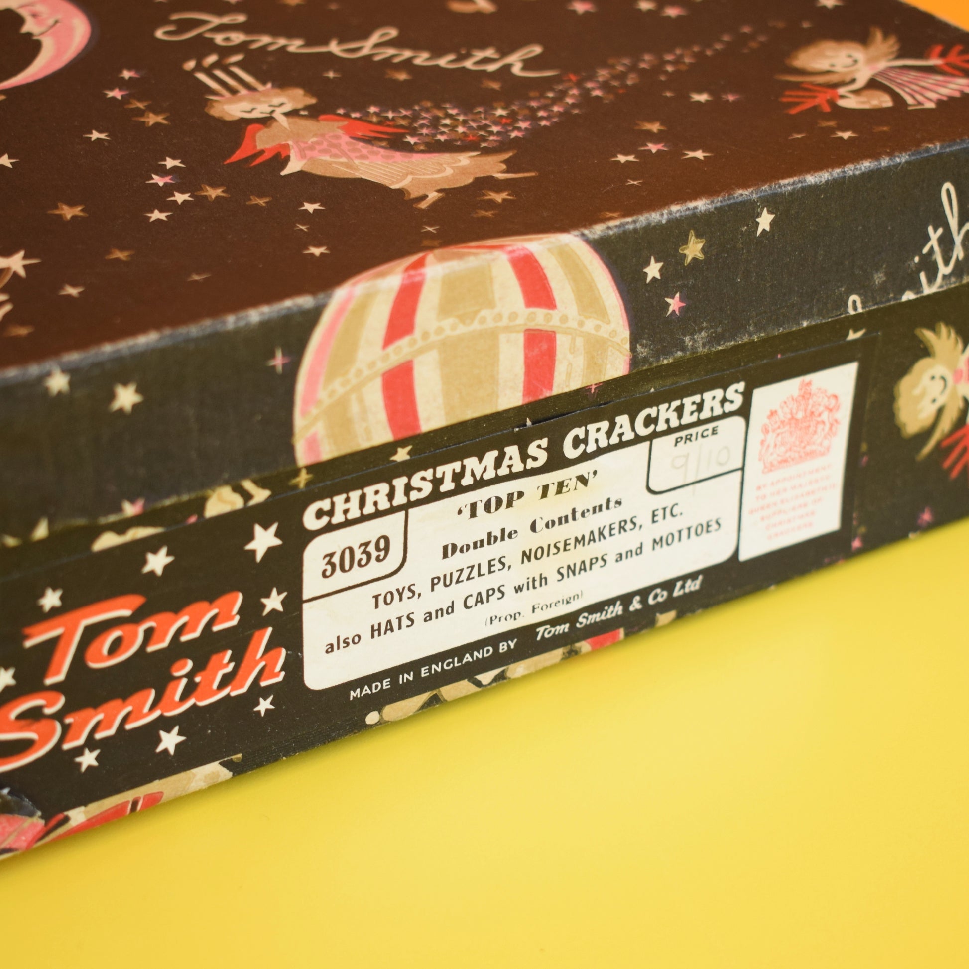 Vintage 1950s Gift Box- Christmas Crackers by Pineapple Retro