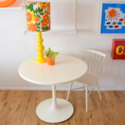 Vintage 1960s Tulip Based Fibreglass Dining Table - White