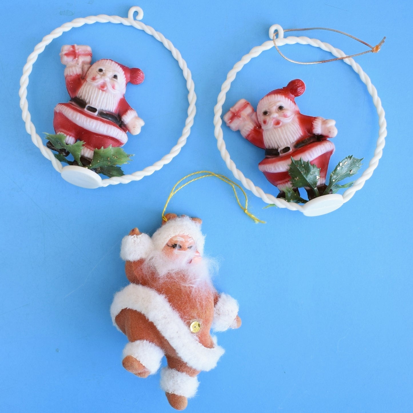 Vintage 1970s Kitsch Christmas Santa x3 by Pineapple Retro