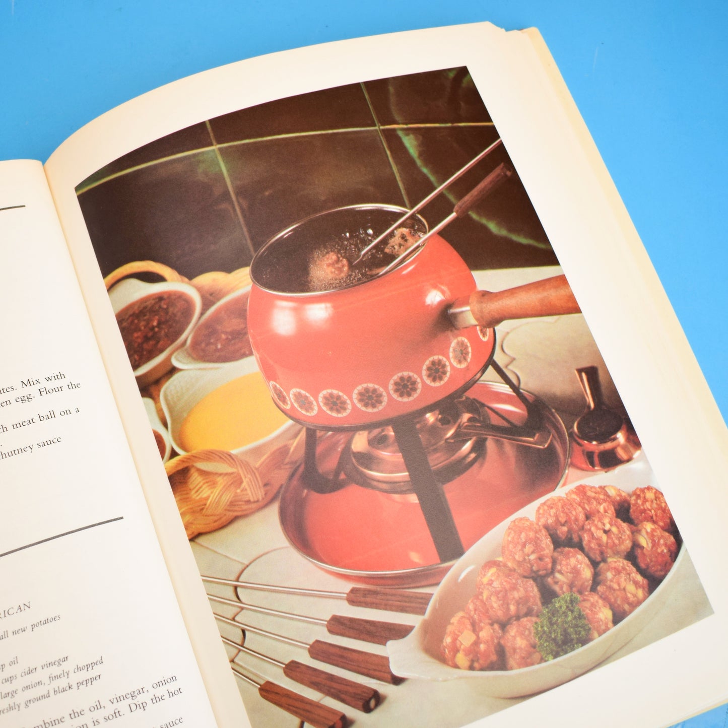 Vintage 1970s Fondue Cookbook