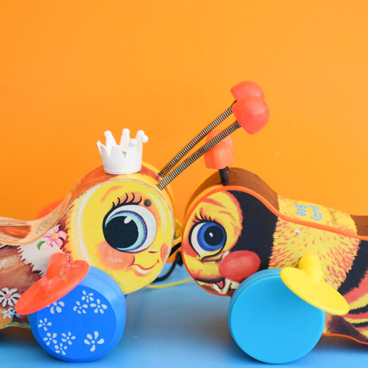 Vintage 1970s Fisher Price - Queen / Buzzy Bee