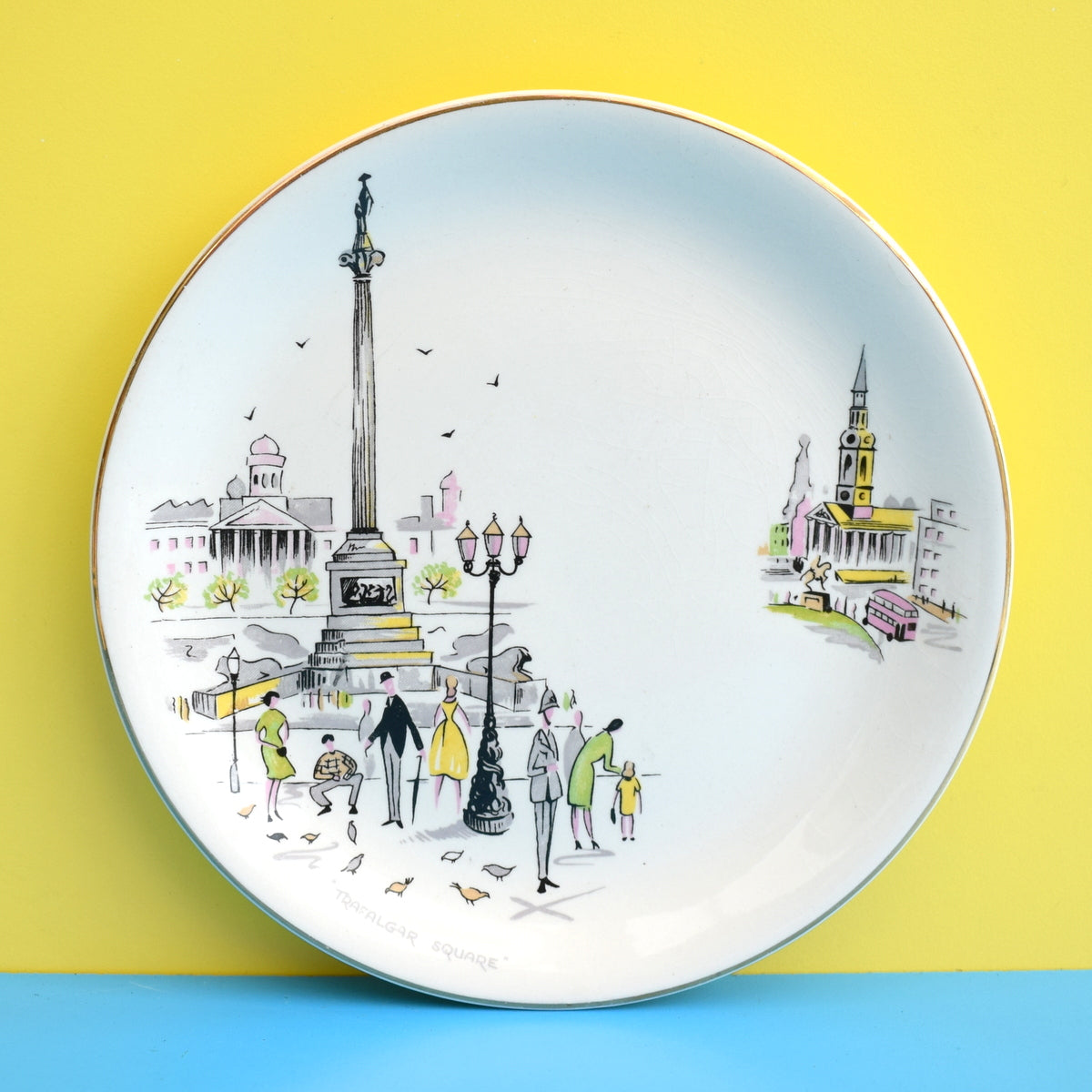 Vintage 1950s Kitsch Alfred Meakin London Town Plates