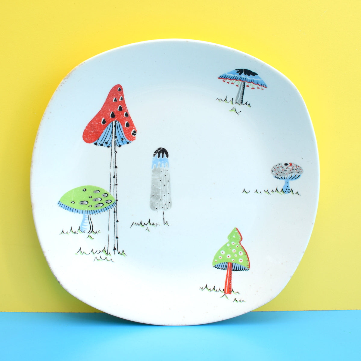 Vintage 1950s Kitsch Midwinter Toadstools China Plate - Jessie Tait