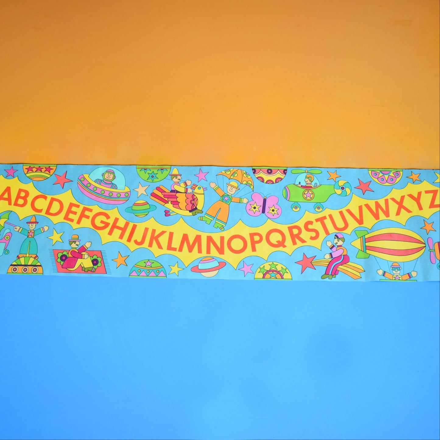 Vintage 1970s Wallpaper Frieze - Psychedelic Kids - Alphabet
