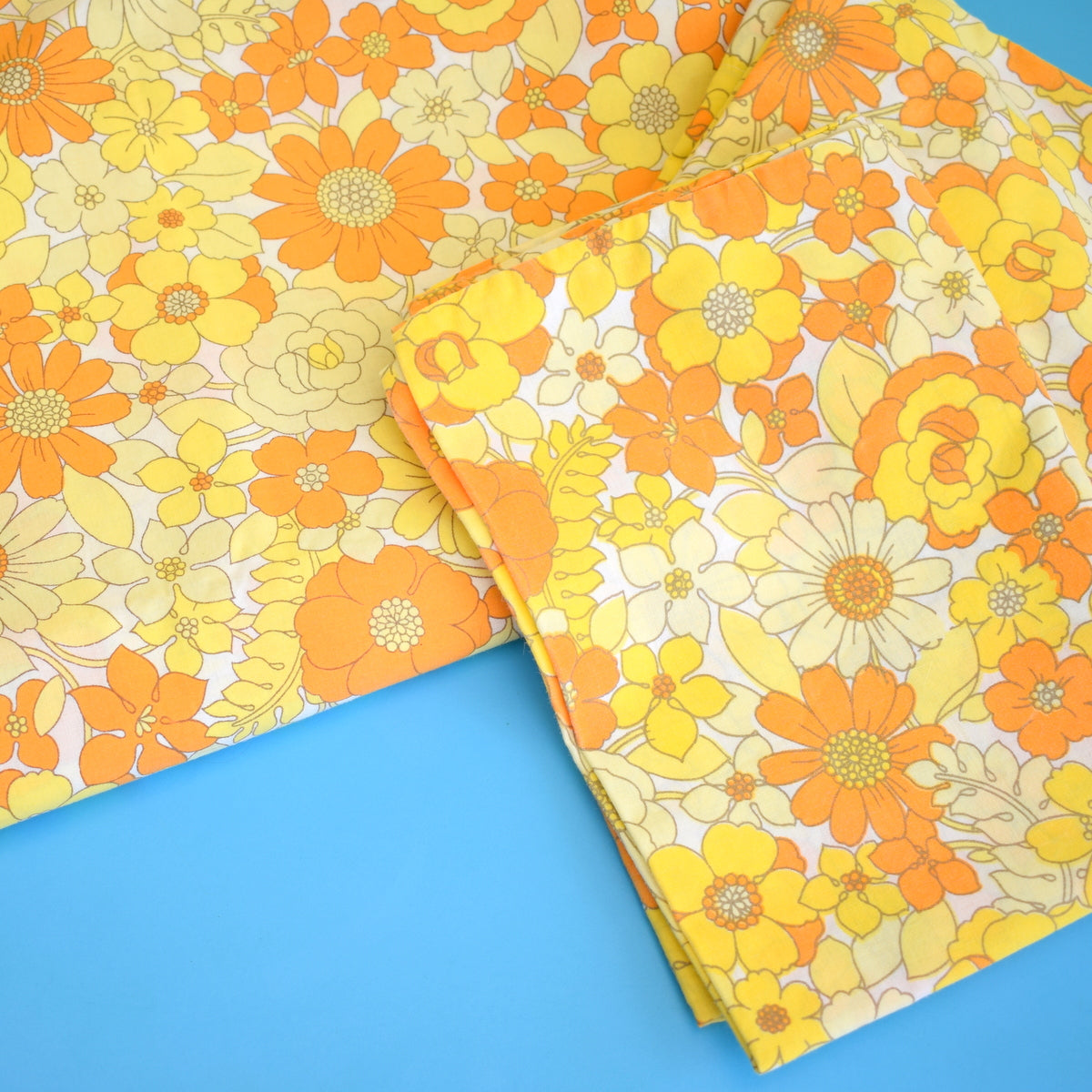 Vintage 1960s Double Sheet & Pillow Cases - Bold Flower Power - Yellow & Orange