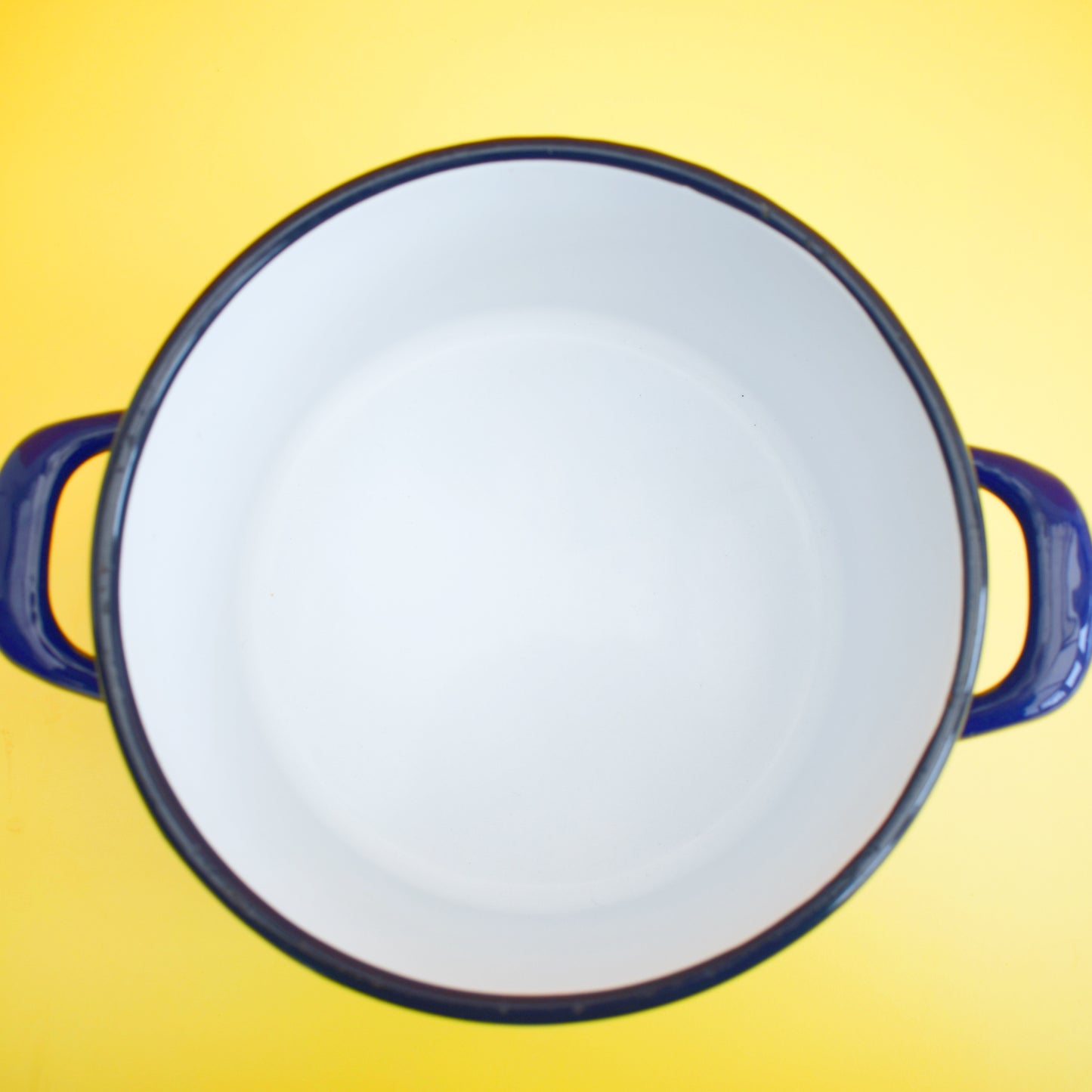 Vintage 1960s Enamel Casserole - Blue Flower Power