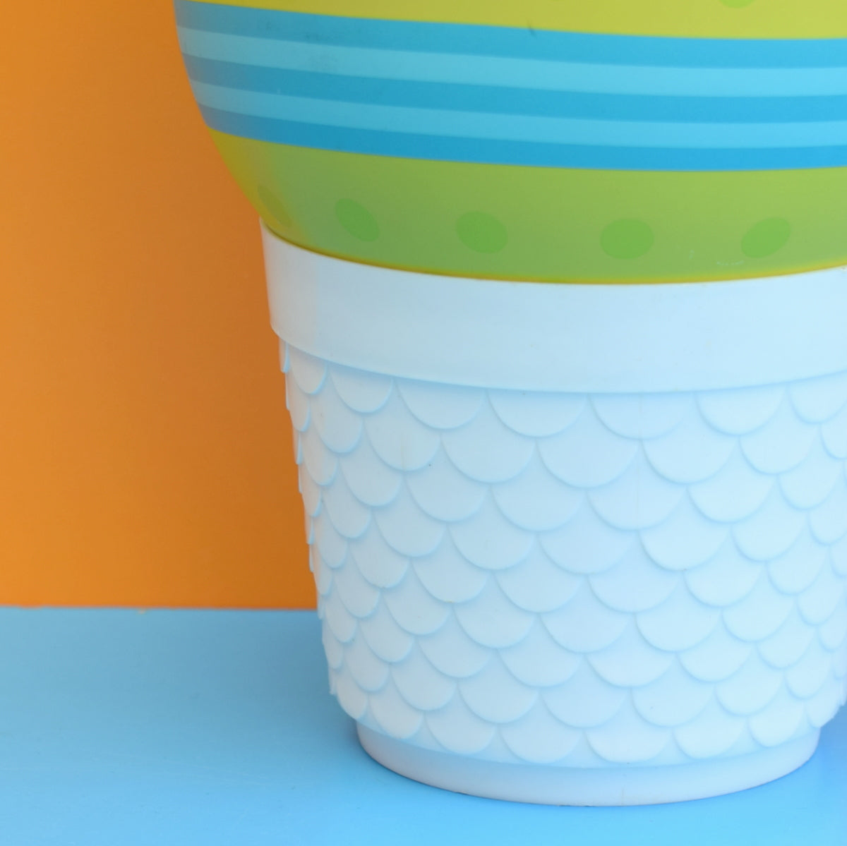 Vintage 1960s Plastic Scales Planter / Giant Egg Cup - White