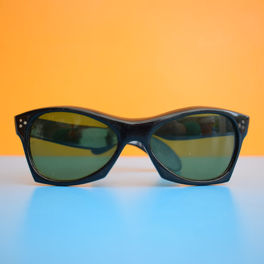 Vintage 1960s Polaroid Sunglasses by Pineapple Retro