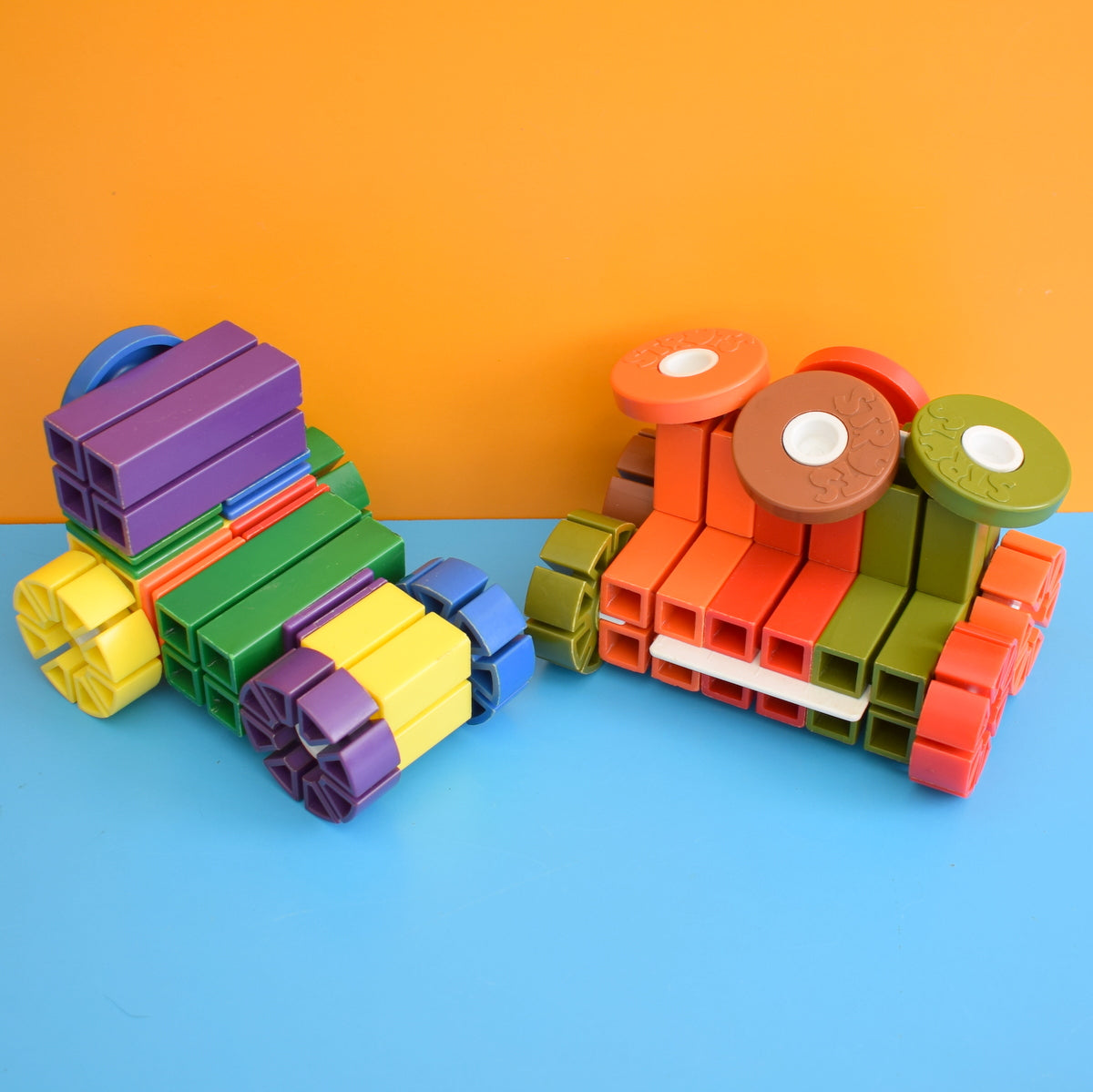 Vintage 1970s Struts - Plastic Construction Toy