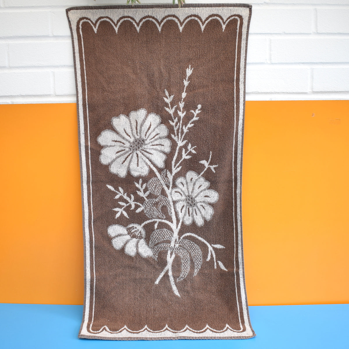 Vintage 1960s Cotton Bath Towel - Flower Power - Brown