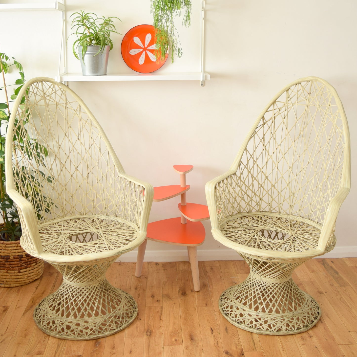 Vintage Fibreglass High Backed Strand Chair Pair - Russell Woodard - Cream