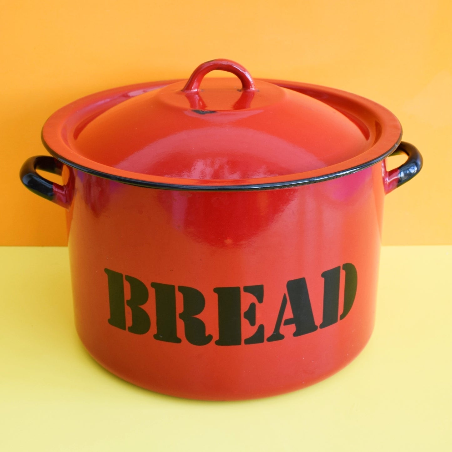 Vintage 1970s Large Enamel Bread/ Casserole