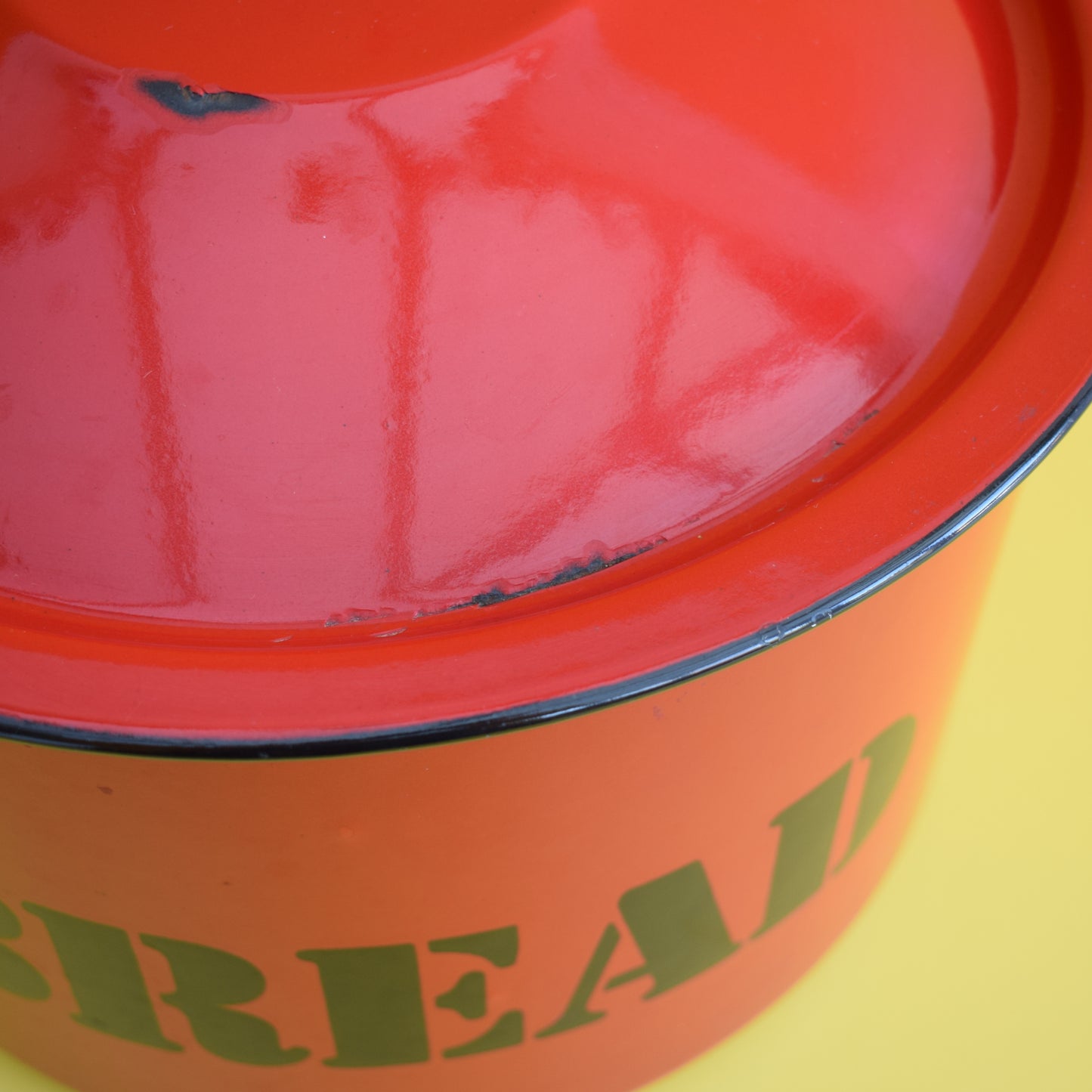 Vintage 1970s Large Enamel Bread/ Casserole