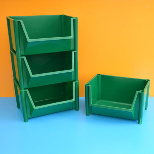 Vintage 1970s Plastic Storage / Vegetable Rack - Green