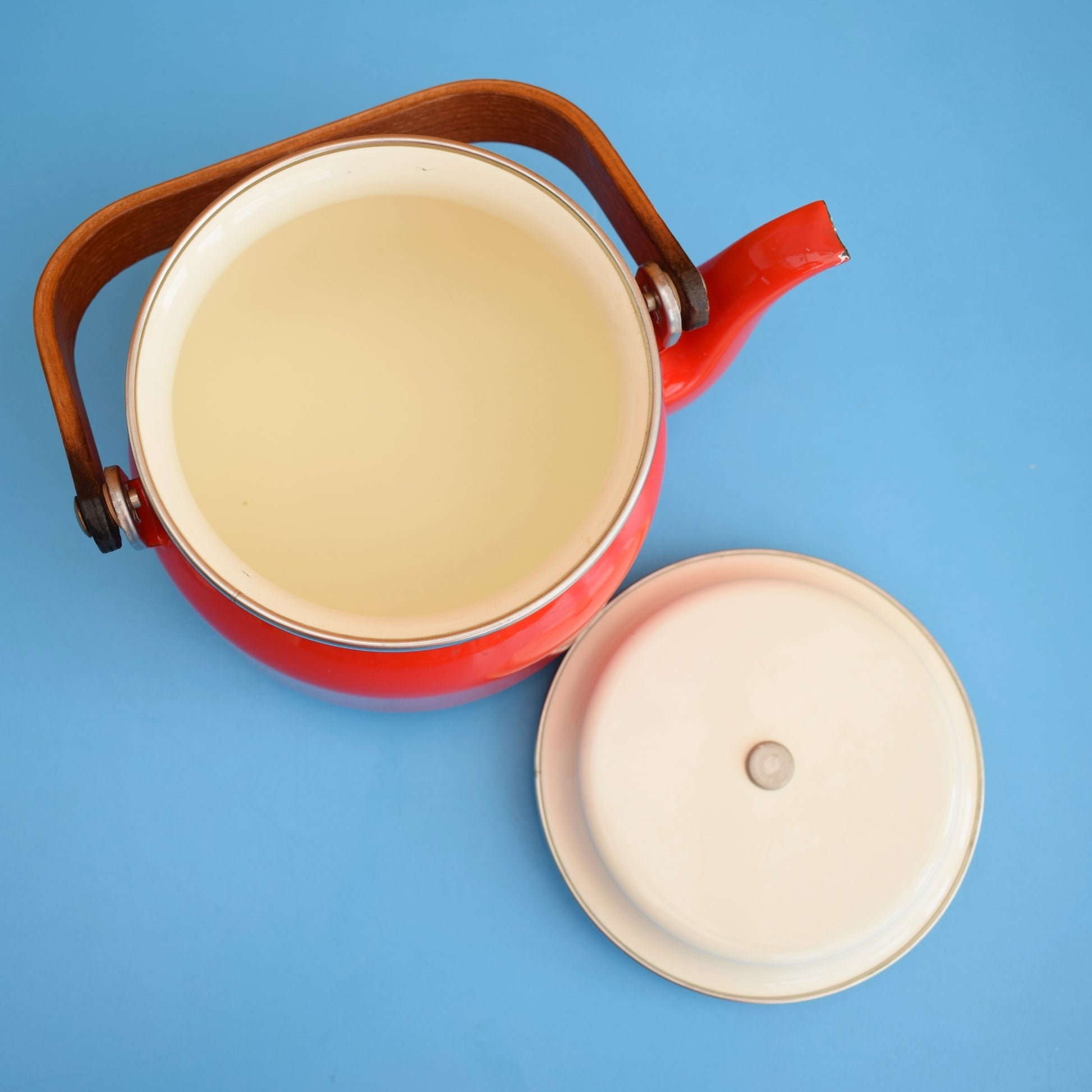 Vintage 1970s Enamel Tea Pot / Kettle - Teak / Red by Pineapple Retro