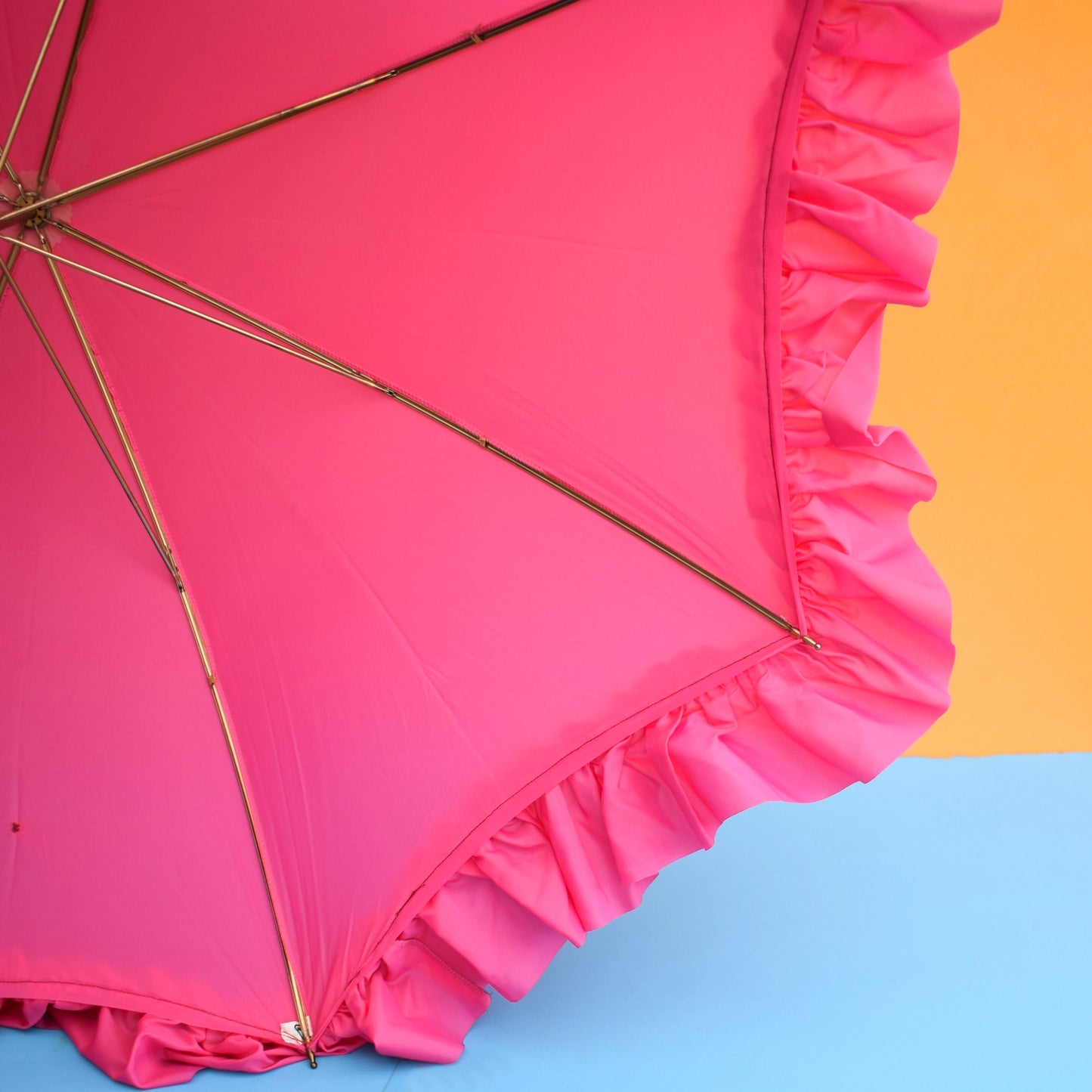 Vintage 1960s Umbrella / Parasol - Frilled - Pink