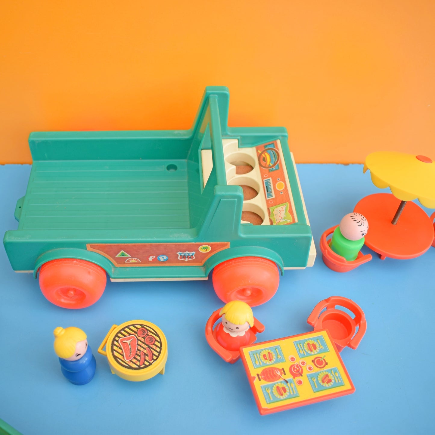 Vintage 1980s Fisher Price - Play Family Camper .