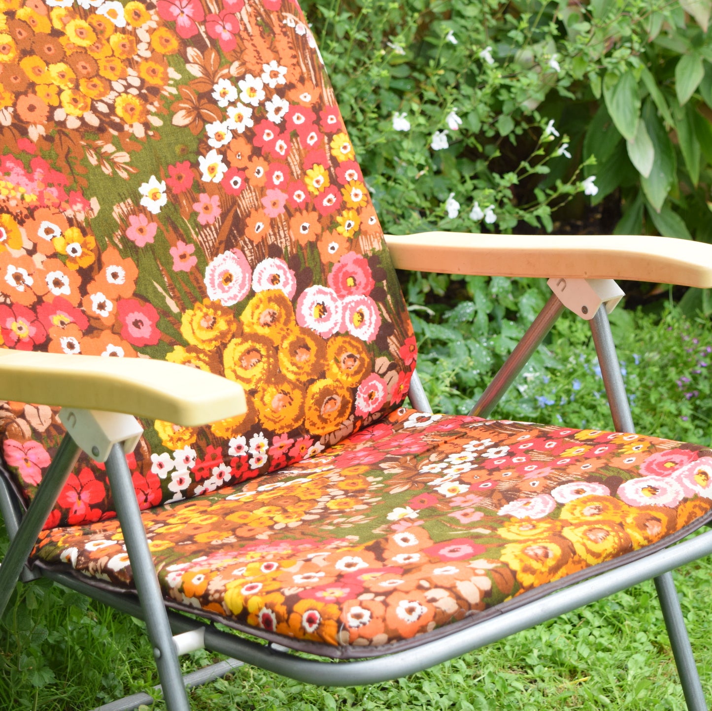 Vintage 1960s Reclining Folding Garden Chair - Flower Power - Orange & Pink