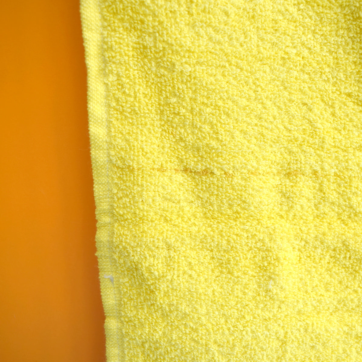 Vintage 1960s Cotton Bath Towel Pair - A/F - Yellow - Swan