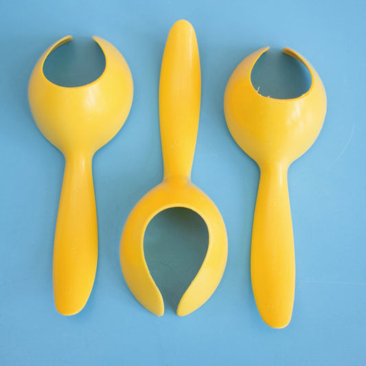 Vintage 1970s Plastic Tupperware Egg Spoon