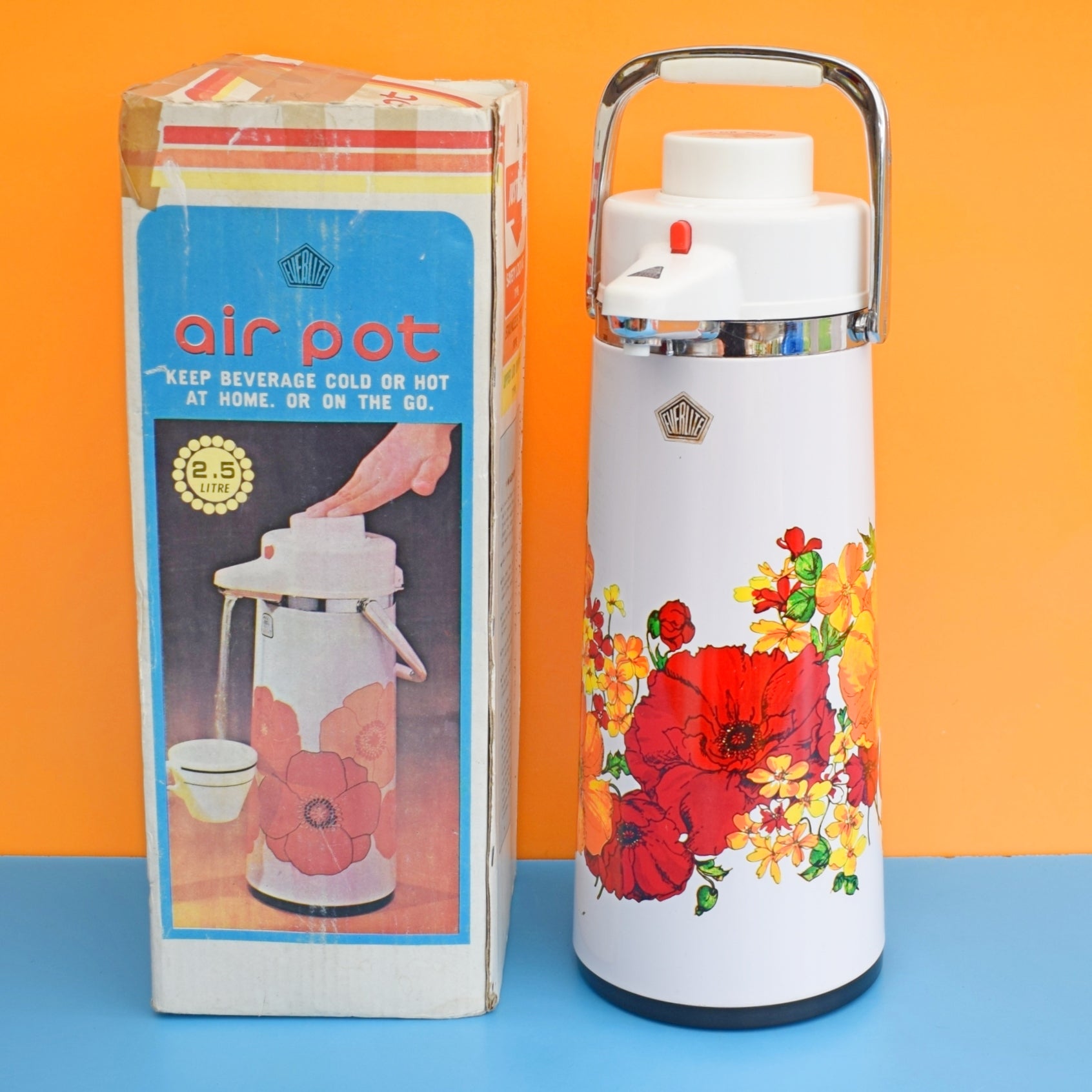 Vintage 1970s Air Pump Flask - Boxed . by Pineapple Retro