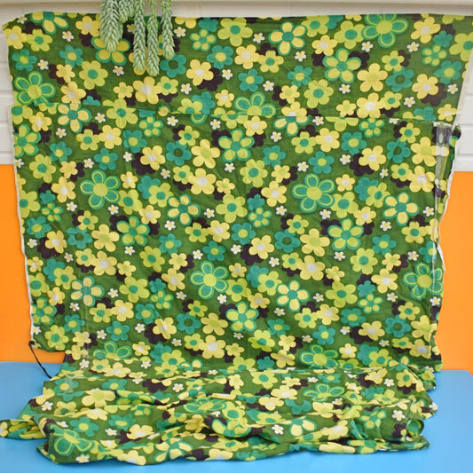 Vintage 1960s Barkcloth Fabric - Flower - Green