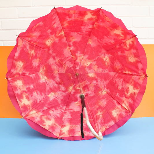 Vintage 1950s Umbrella / Parasol - Lined Flowers